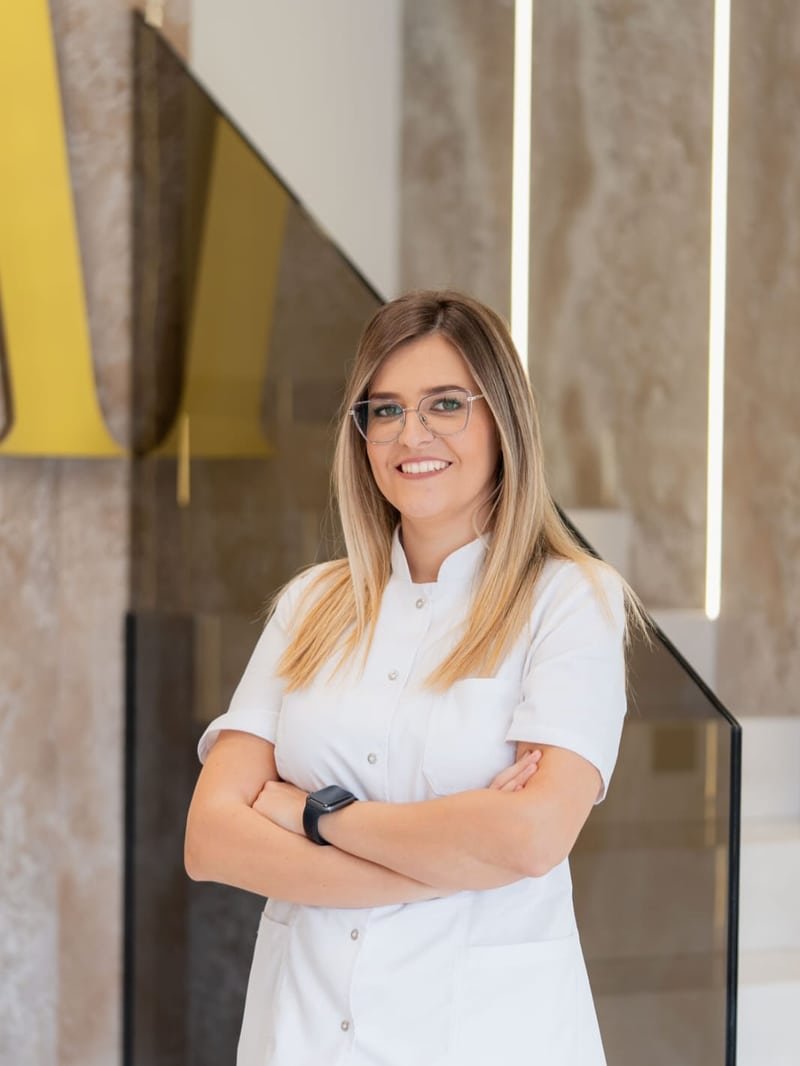 Dr. Emina Vuić